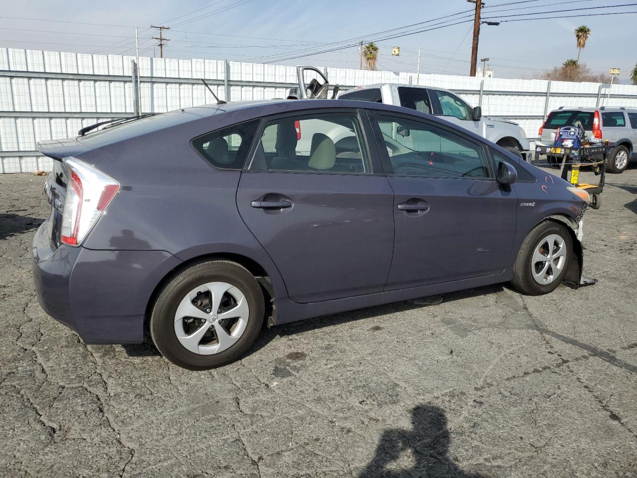 2013 Toyota Prius VIN JTDKN3DU7D5669092 Copart auction photo, front end damage thumbnail 3