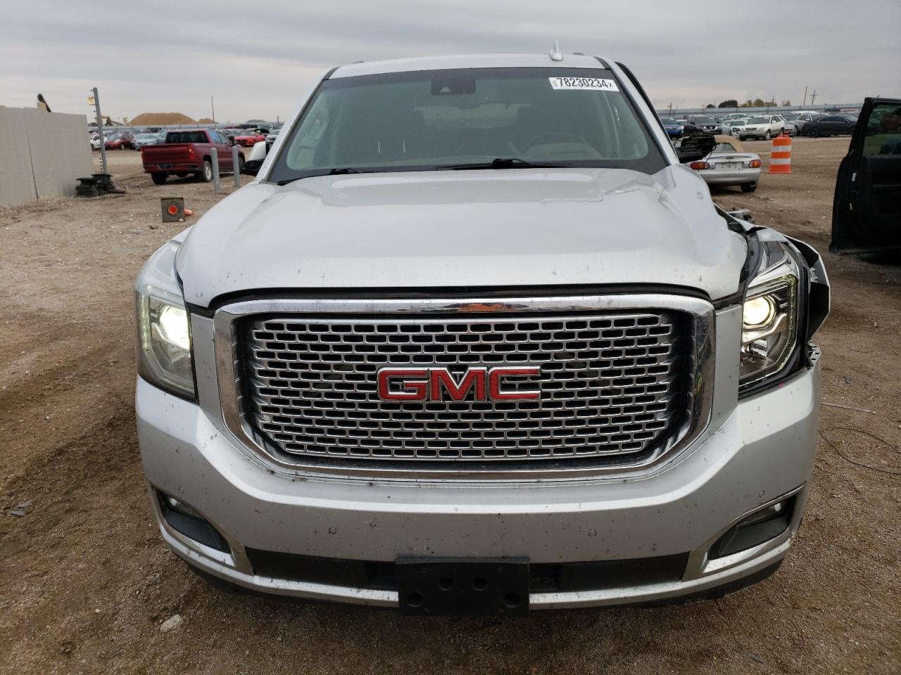 2015 GMC Yukon VIN 1GKS2CKJ2FR505251 Copart auction photo, front end / side damage thumbnail 5