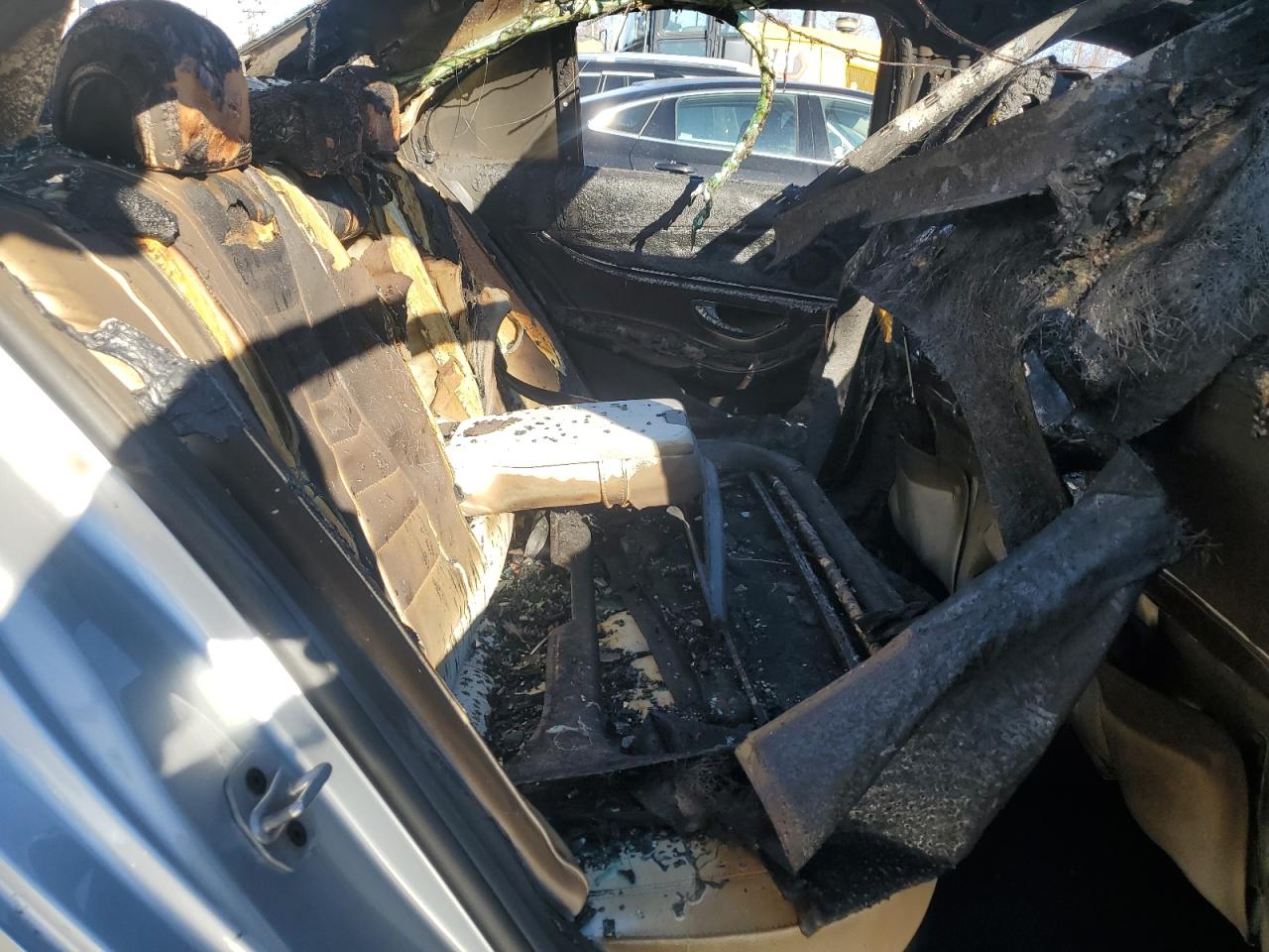 2021 Mercedes-Benz E-klasse VIN W1KZF8EBXMB000358 Copart auction photo, burn damage thumbnail 10