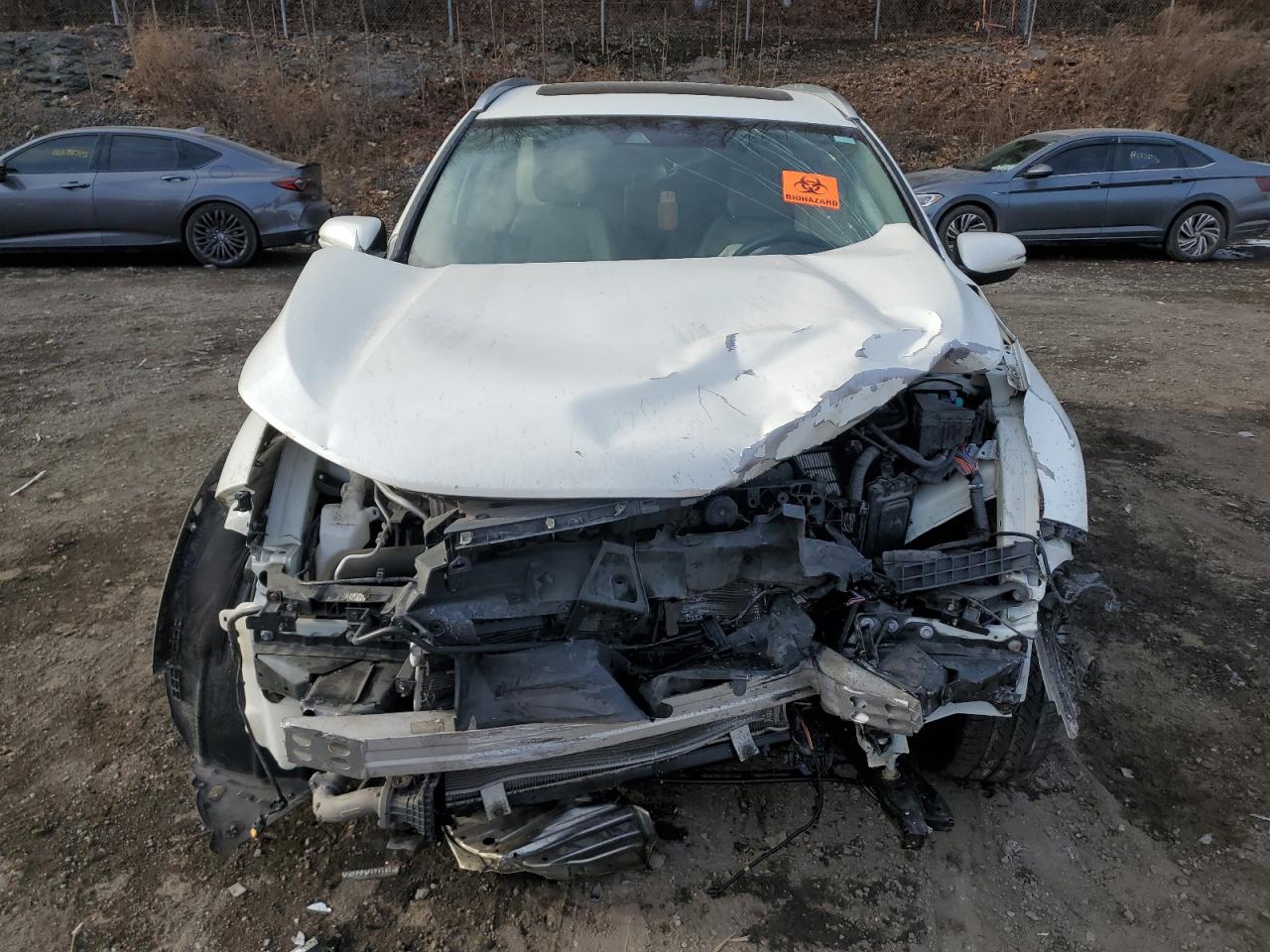 2018 Honda CR-V VIN 2HKRW2H90JH614944 Copart auction photo, front end / minor dent/scratches damage thumbnail 5