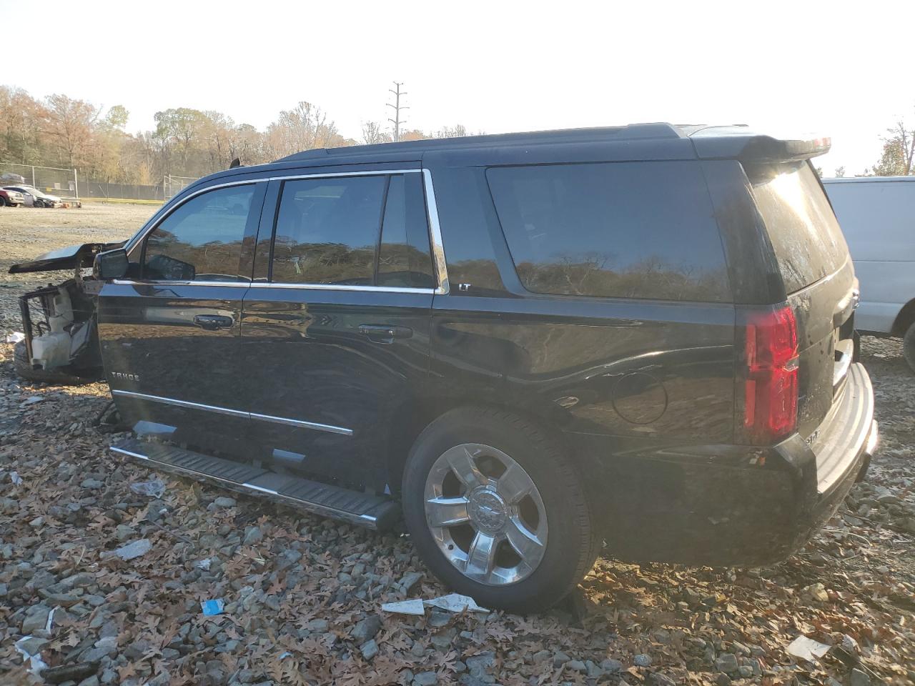 2017 Chevrolet Tahoe VIN 1GNSKBKC7HR378398 Copart auction photo, front end / undercarriage damage thumbnail 2