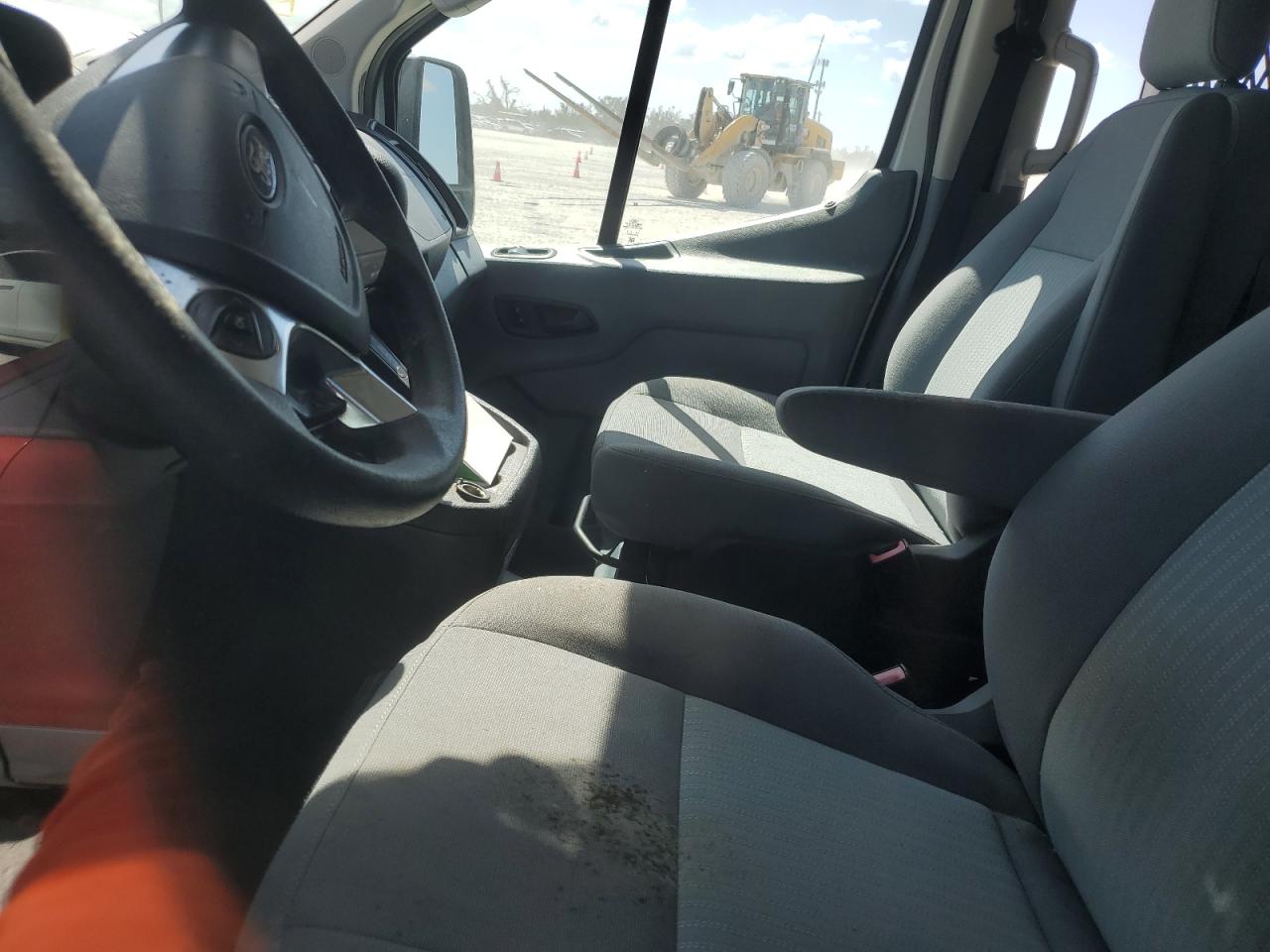 2017 Ford Transit VIN 1FTYE1YM4HKB37847 Copart auction photo, water/flood damage thumbnail 7