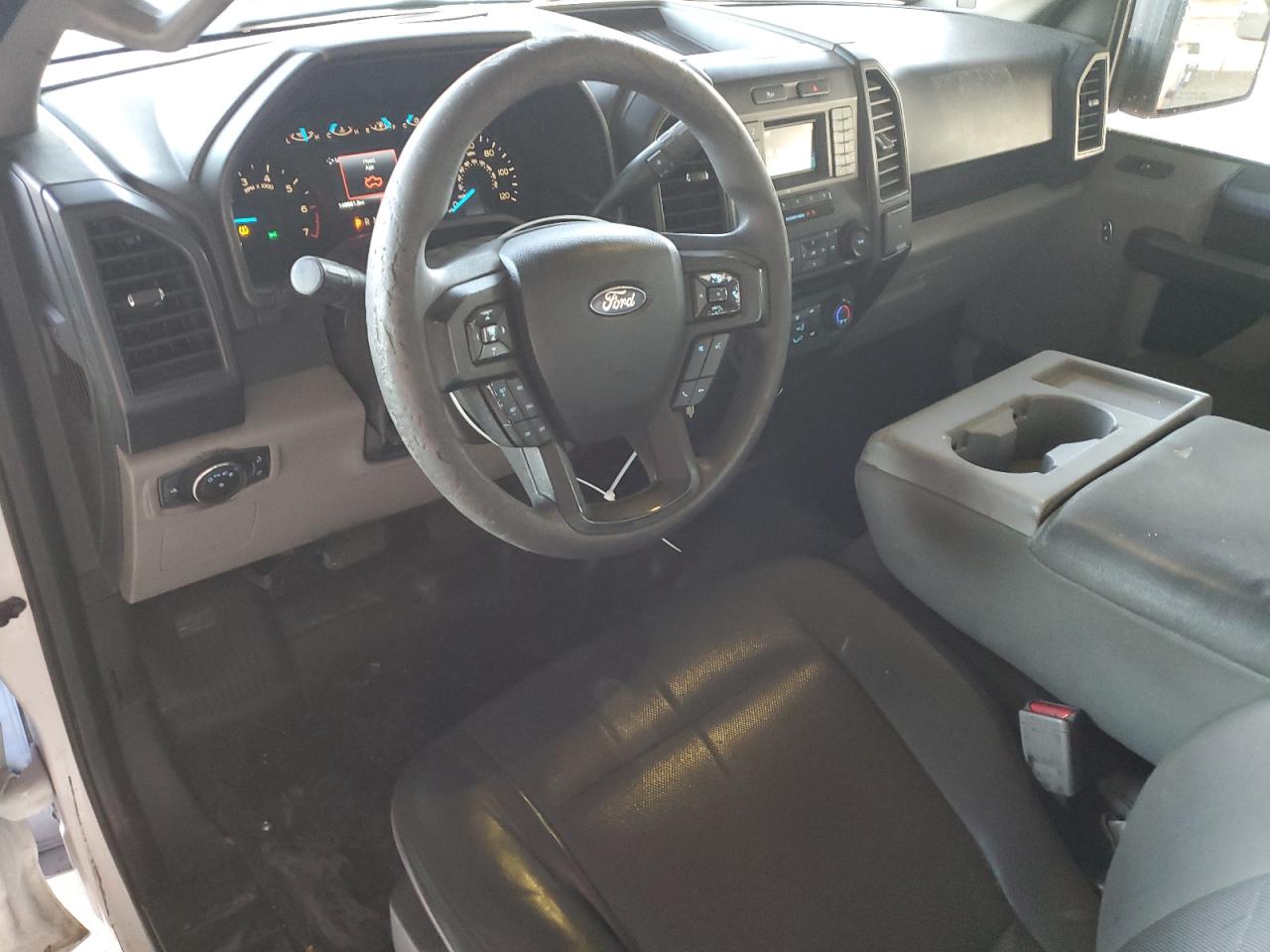 2016 Ford F-150 VIN 1FTMF1CF1GKD65632 Copart auction photo, minor dent/scratches damage thumbnail 8