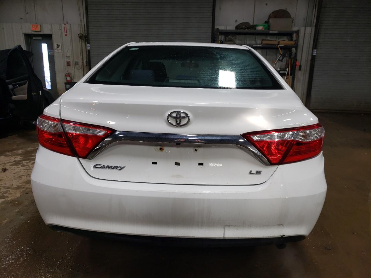 2017 Toyota Camry VIN 4T1BF1FK1HU325987 Copart auction photo, side damage thumbnail 6