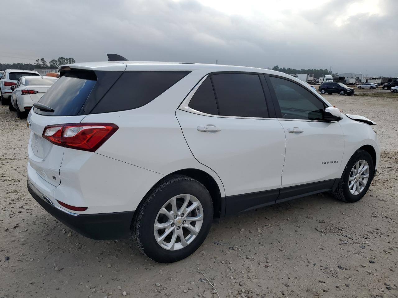 2018 Chevrolet Equinox VIN 2GNAXJEV9J6347899 Copart auction photo, front end / minor dent/scratches damage thumbnail 3