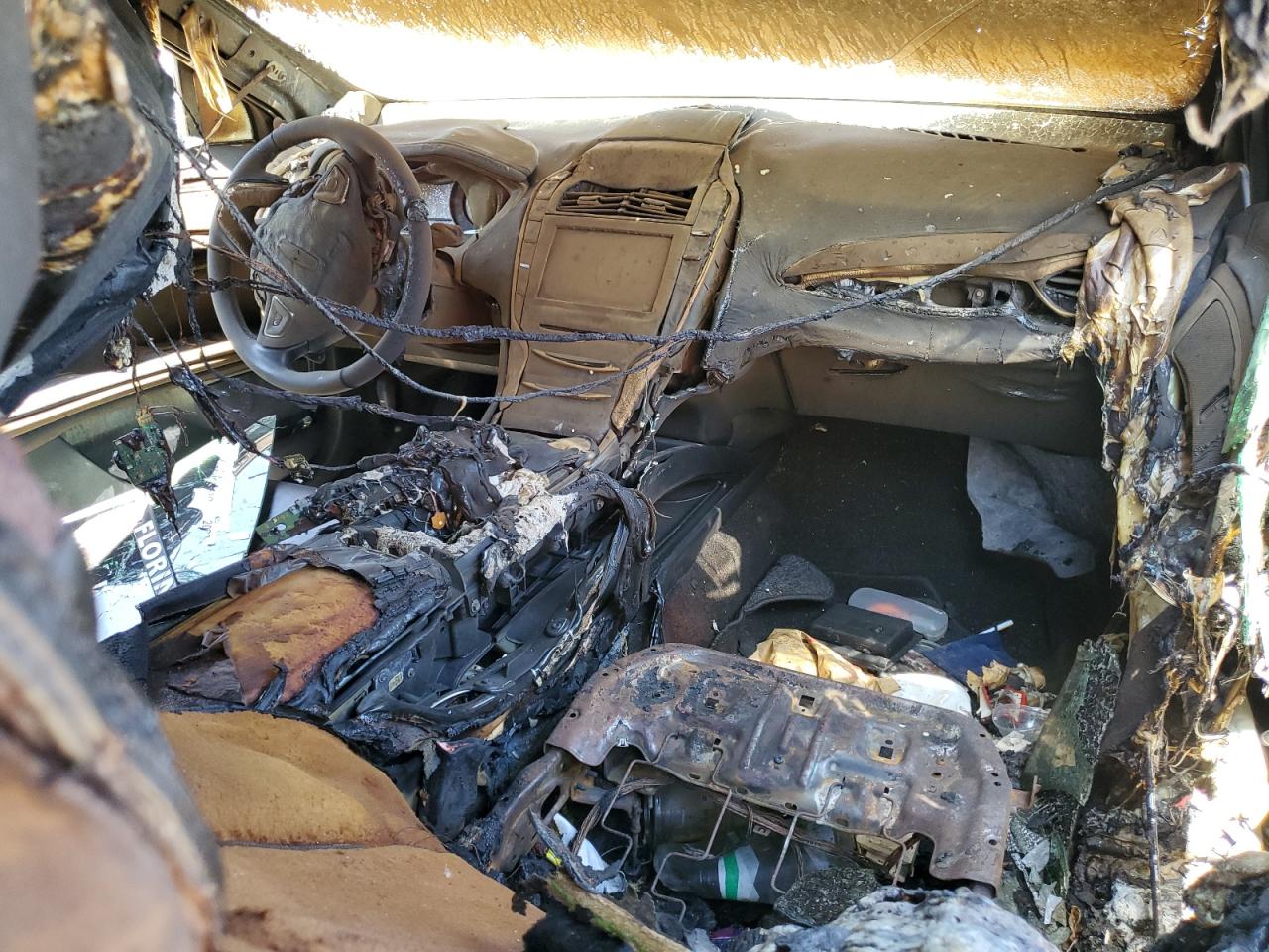 2016 Lincoln MKZ VIN 3LN6L2G98GR603222 Copart auction photo, burn - interior damage thumbnail 8