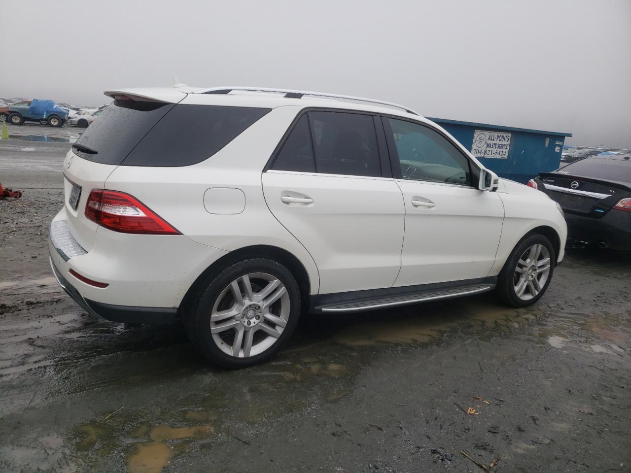 2015 Mercedes-Benz M-klasse VIN 4JGDA5JB6FA517670 Copart auction photo, front end damage thumbnail 3
