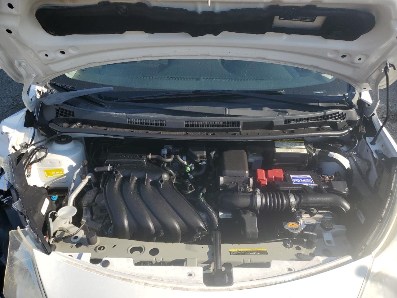 2016 Nissan Versa VIN 3N1CE2CP3GL354002 Copart auction photo, front end / side damage thumbnail 11