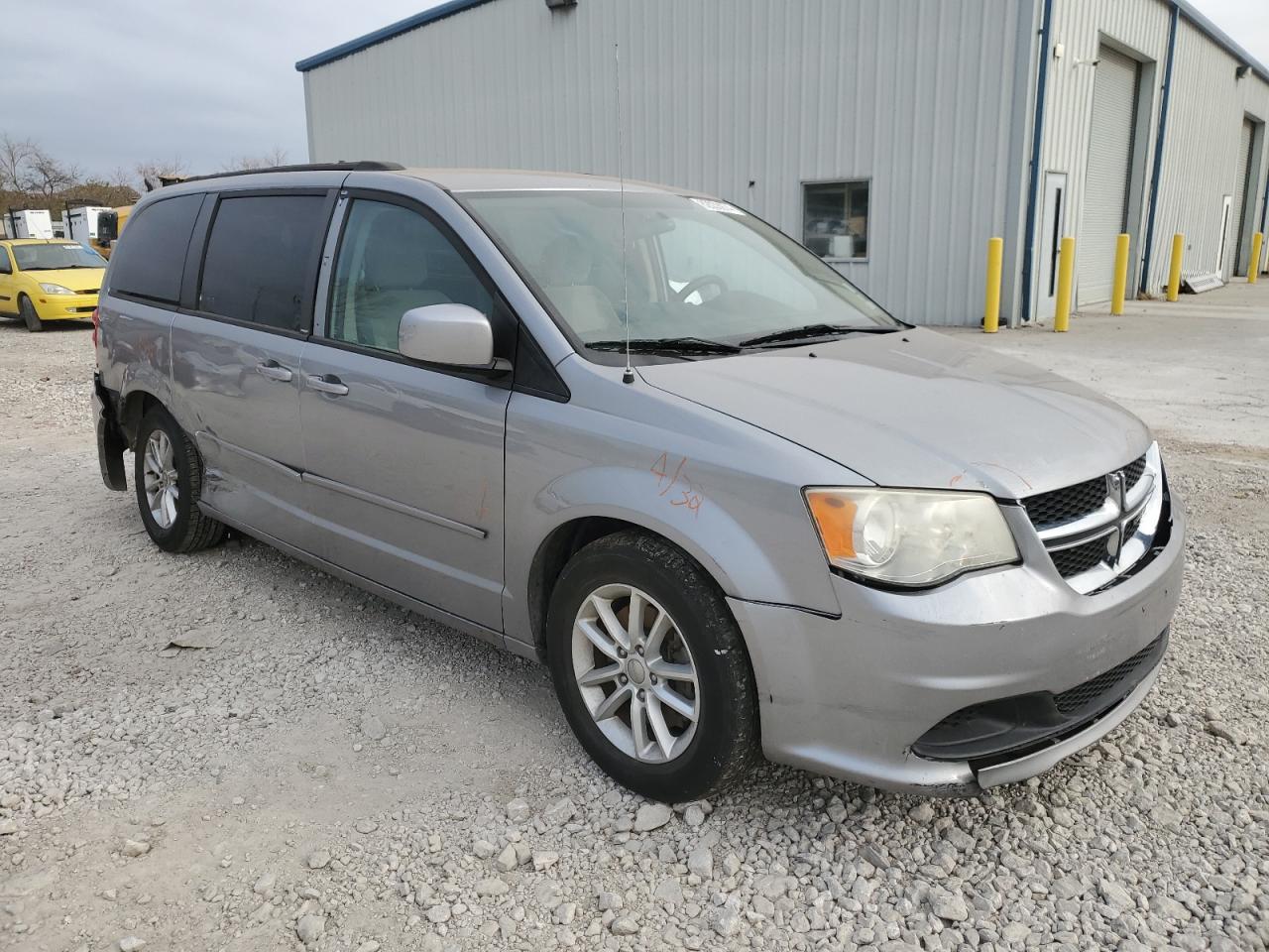 2013 Dodge Caravan VIN 2C4RDGCG0DR769090 Copart auction photo, all over damage thumbnail 4