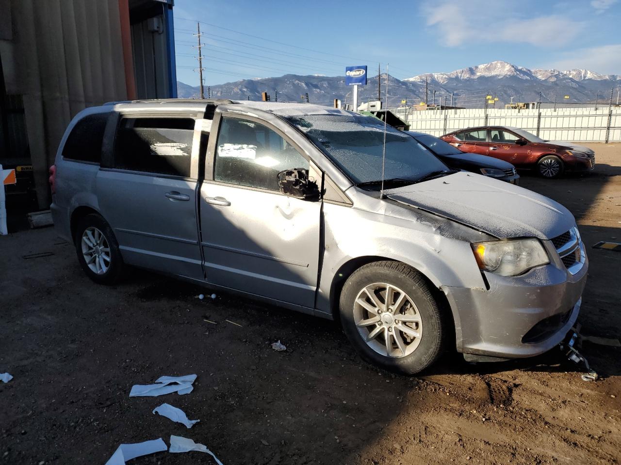2014 Dodge Caravan VIN 2C4RDGCG1ER123140 Copart auction photo, top/roof / front end damage thumbnail 4