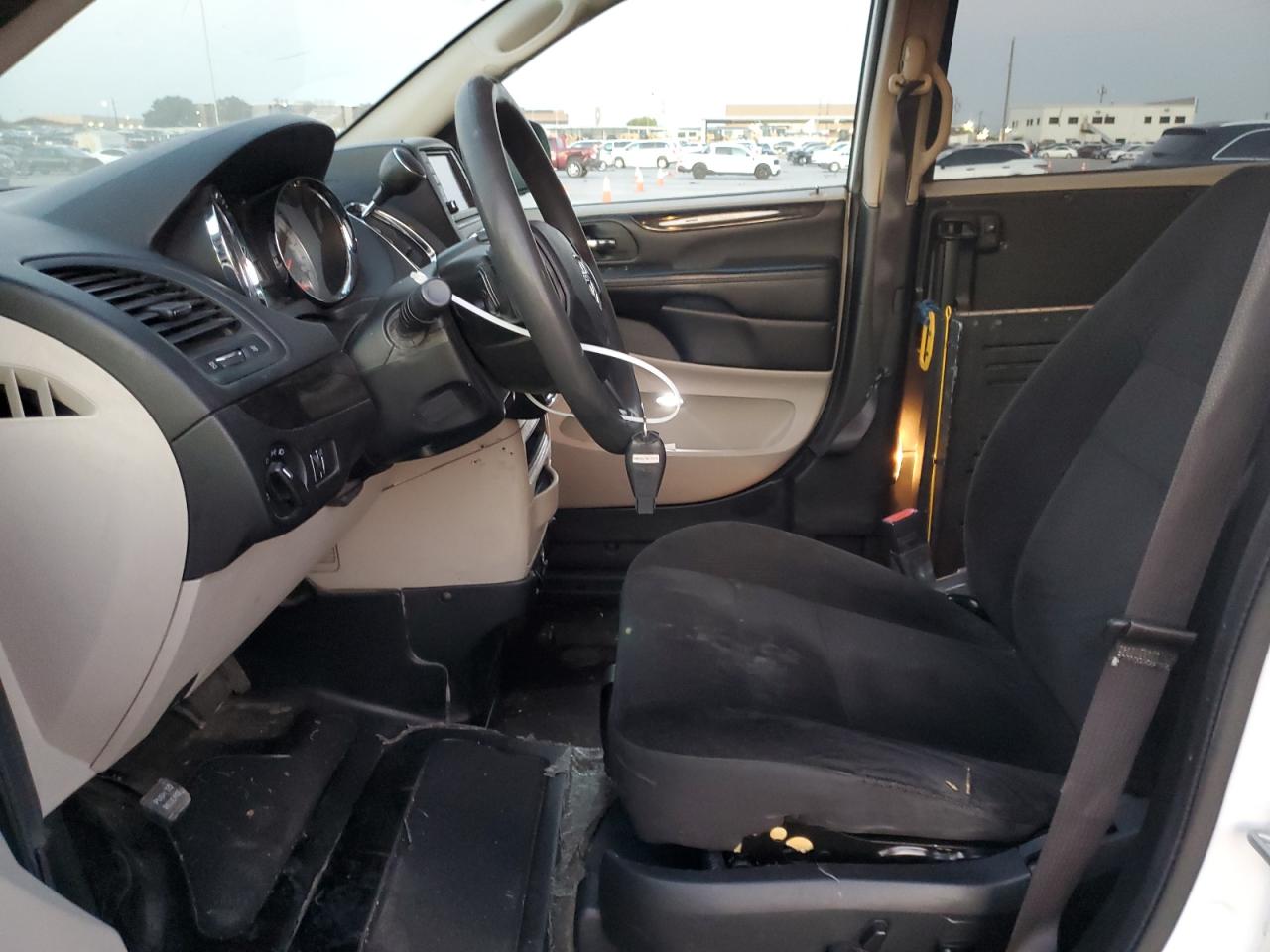 2019 Dodge Caravan VIN 2C7WDGBG1KR728472 Copart auction photo, minor dent/scratches damage thumbnail 7