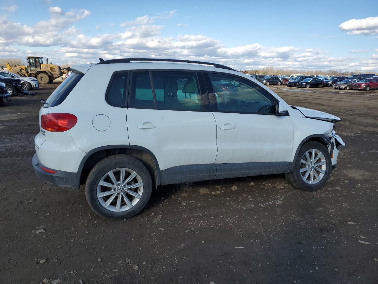 2015 Volkswagen Tiguan VIN WVGBV7AX4FW554903 Copart auction photo, front end damage thumbnail 3