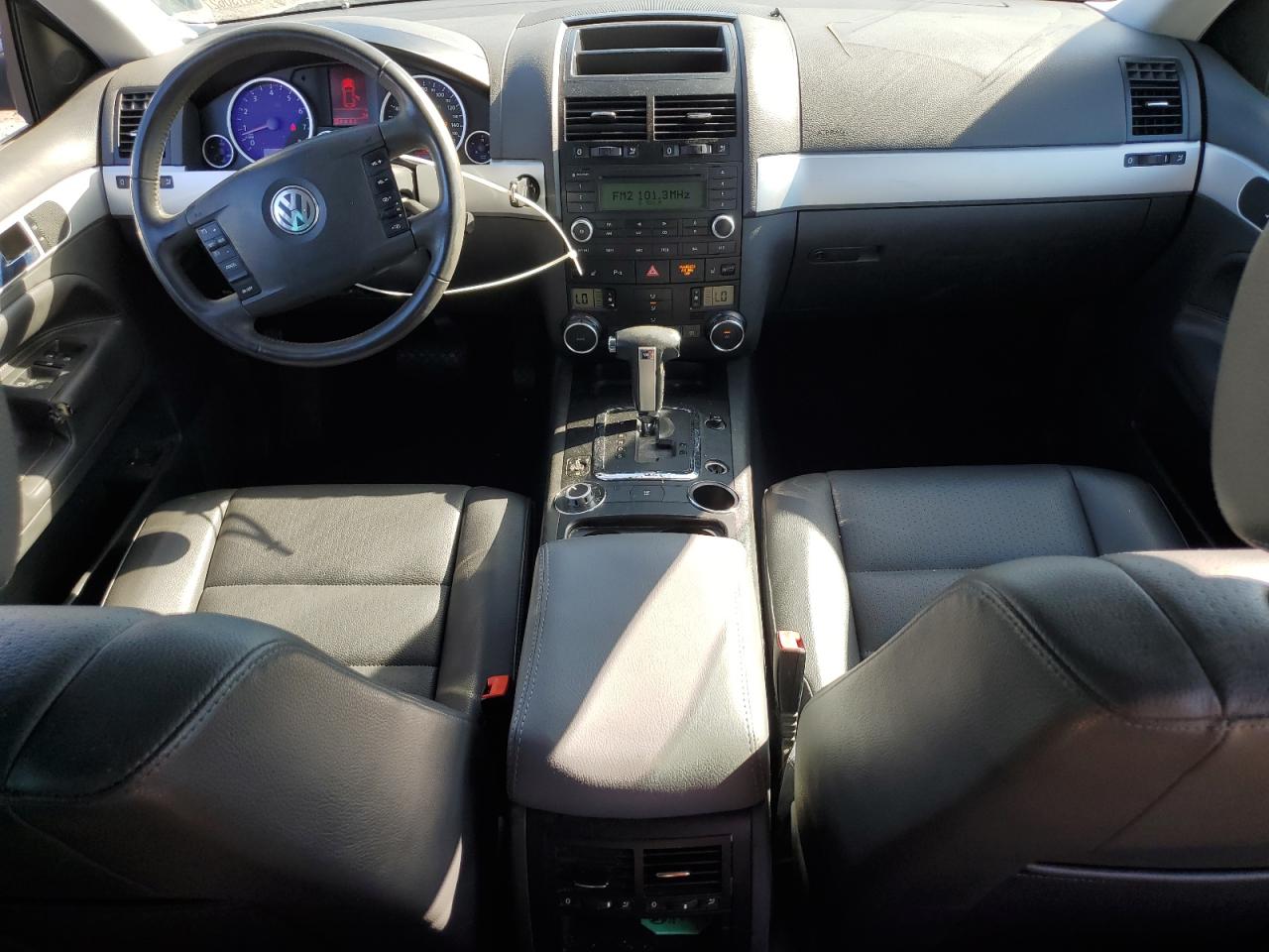 2009 Volkswagen Touareg VIN WVGBE77L29D021713 Copart auction photo, rear end damage thumbnail 8