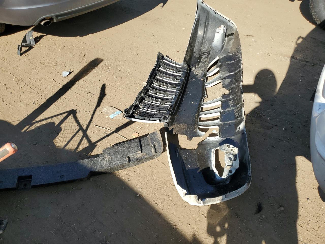 2000 Jeep Grand Cherokee VIN 1J4GW58N6YC102613 Copart auction photo, front end damage thumbnail 13
