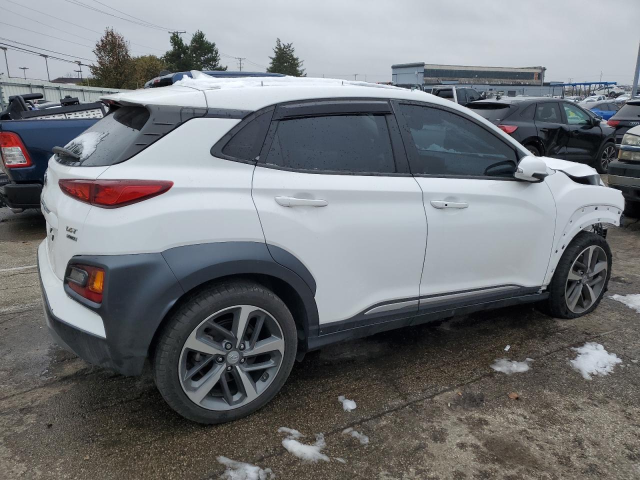 2021 Hyundai Kona VIN KM8K3CA56MU739220 Copart auction photo, front end / side damage thumbnail 3