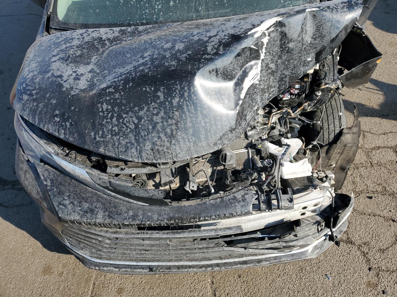 2021 Toyota Sienna VIN 5TDYRKEC4MS053164 Copart auction photo, front end / minor dent/scratches damage thumbnail 12