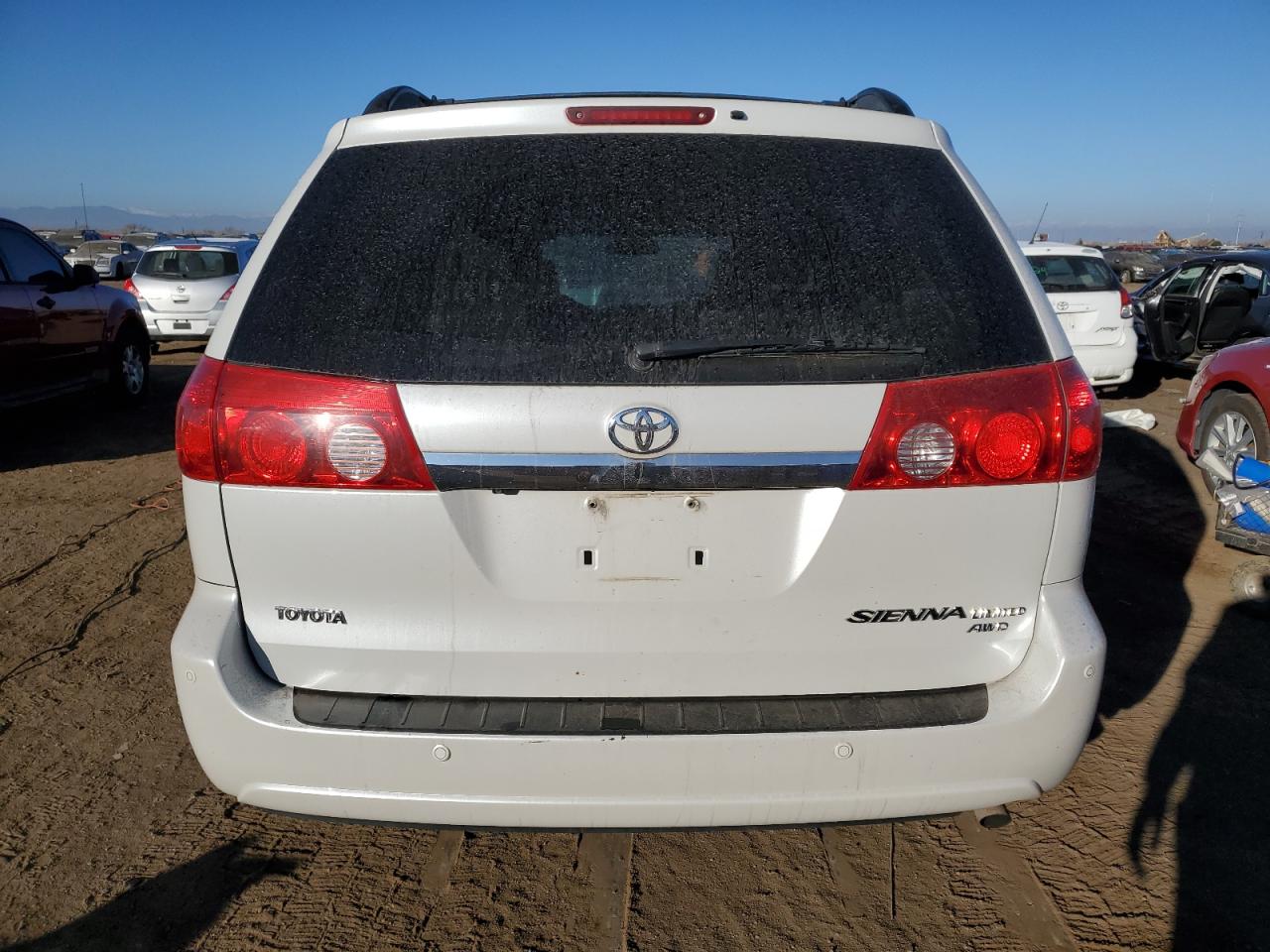 2008 Toyota Sienna VIN 5TDBK22C78S014508 Copart auction photo, front end damage thumbnail 6