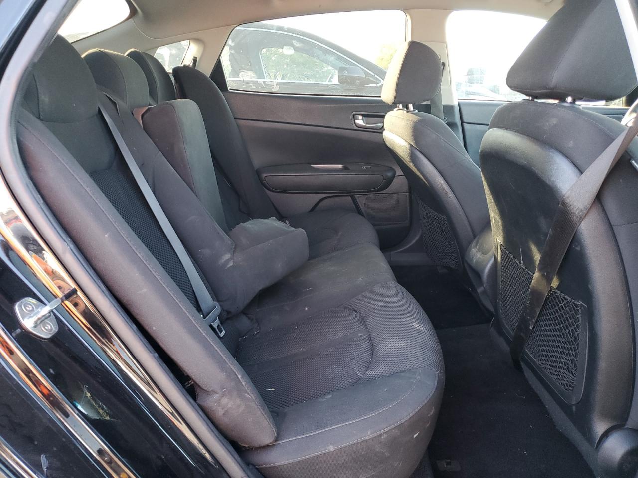 2019 KIA Optima VIN 5XXGT4L31KG368336 Copart auction photo, rear end damage thumbnail 10