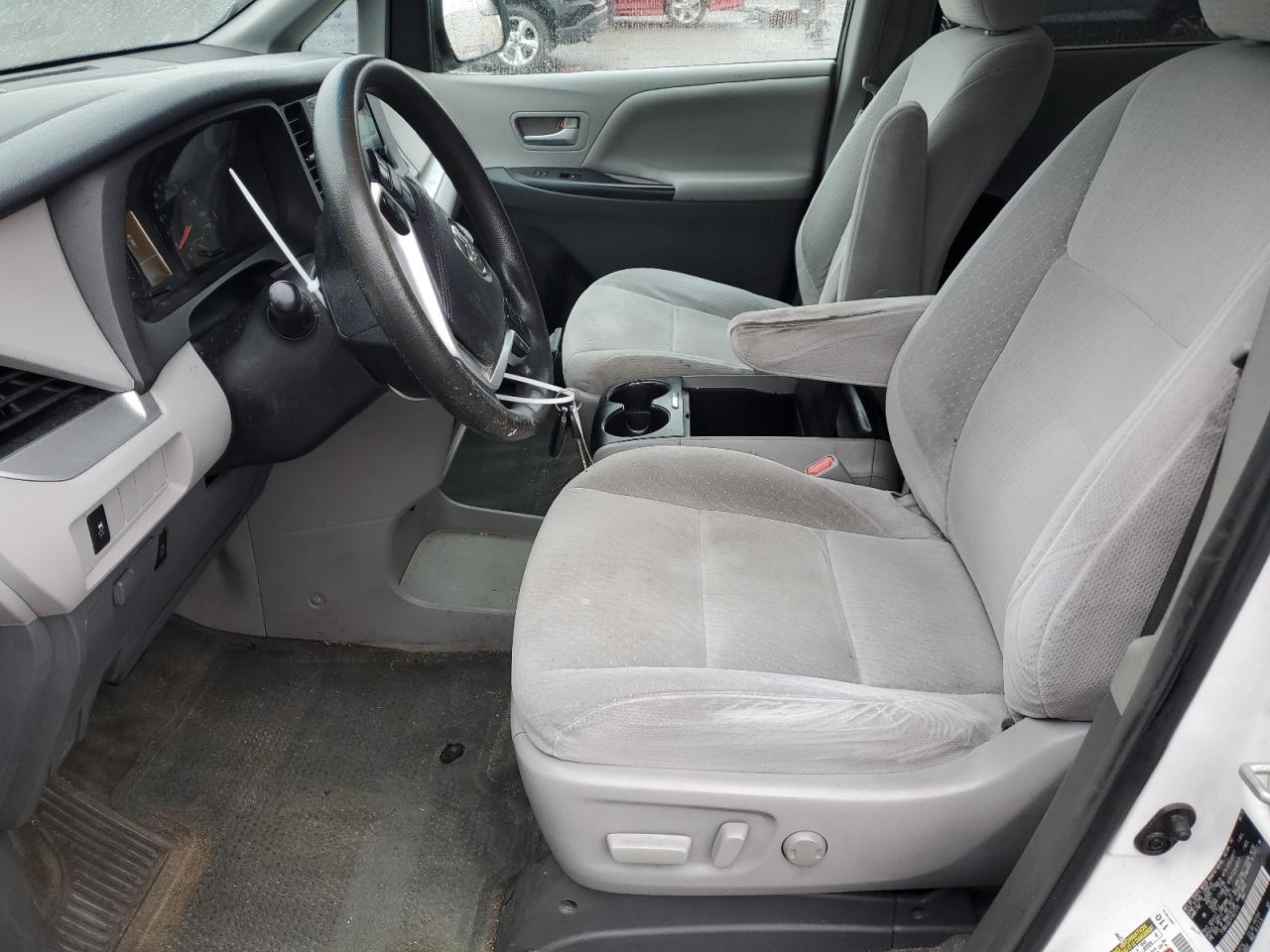 2015 Toyota Sienna VIN 5TDKK3DC4FS627315 Copart auction photo, side damage thumbnail 7