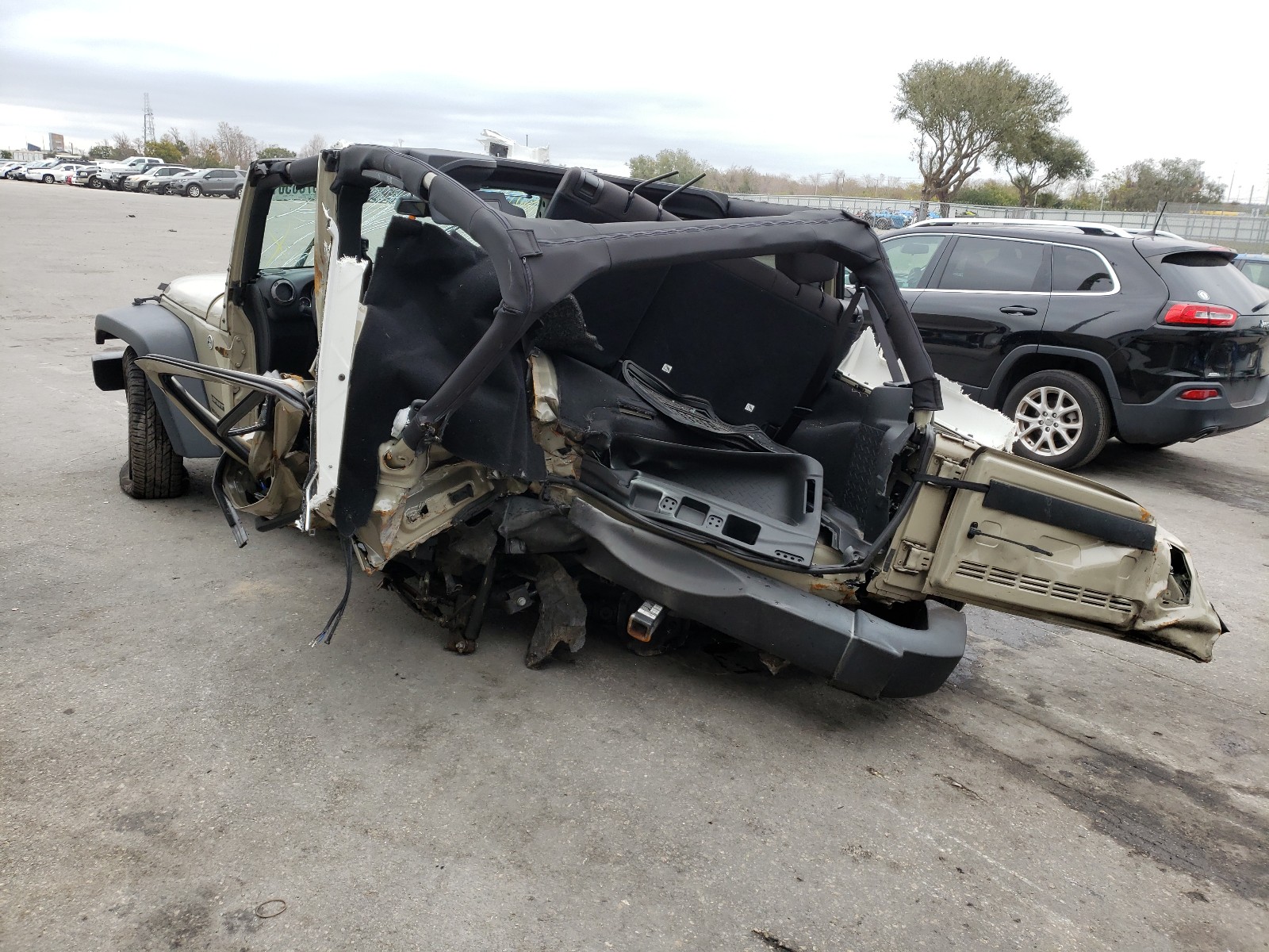 2017 Jeep Wrangler VIN 1C4BJWDG6HL622855 Copart auction photo, rollover damage thumbnail 3