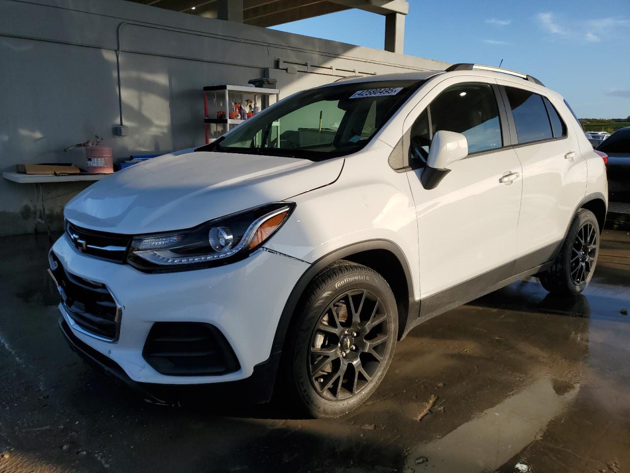 2021 Chevrolet Trax VIN KL7CJLSB1MB335818 - Copart auction photo
