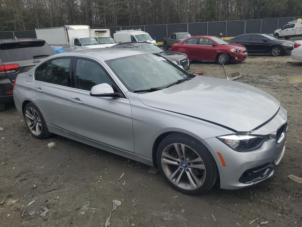 2017 BMW 3er VIN WBA8E1C39HA029452 Copart auction photo, front end damage thumbnail 4