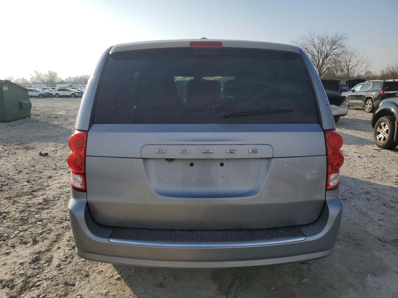 2019 Dodge Caravan VIN 2C4RDGEG4KR759947 Copart auction photo, front end / side damage thumbnail 6