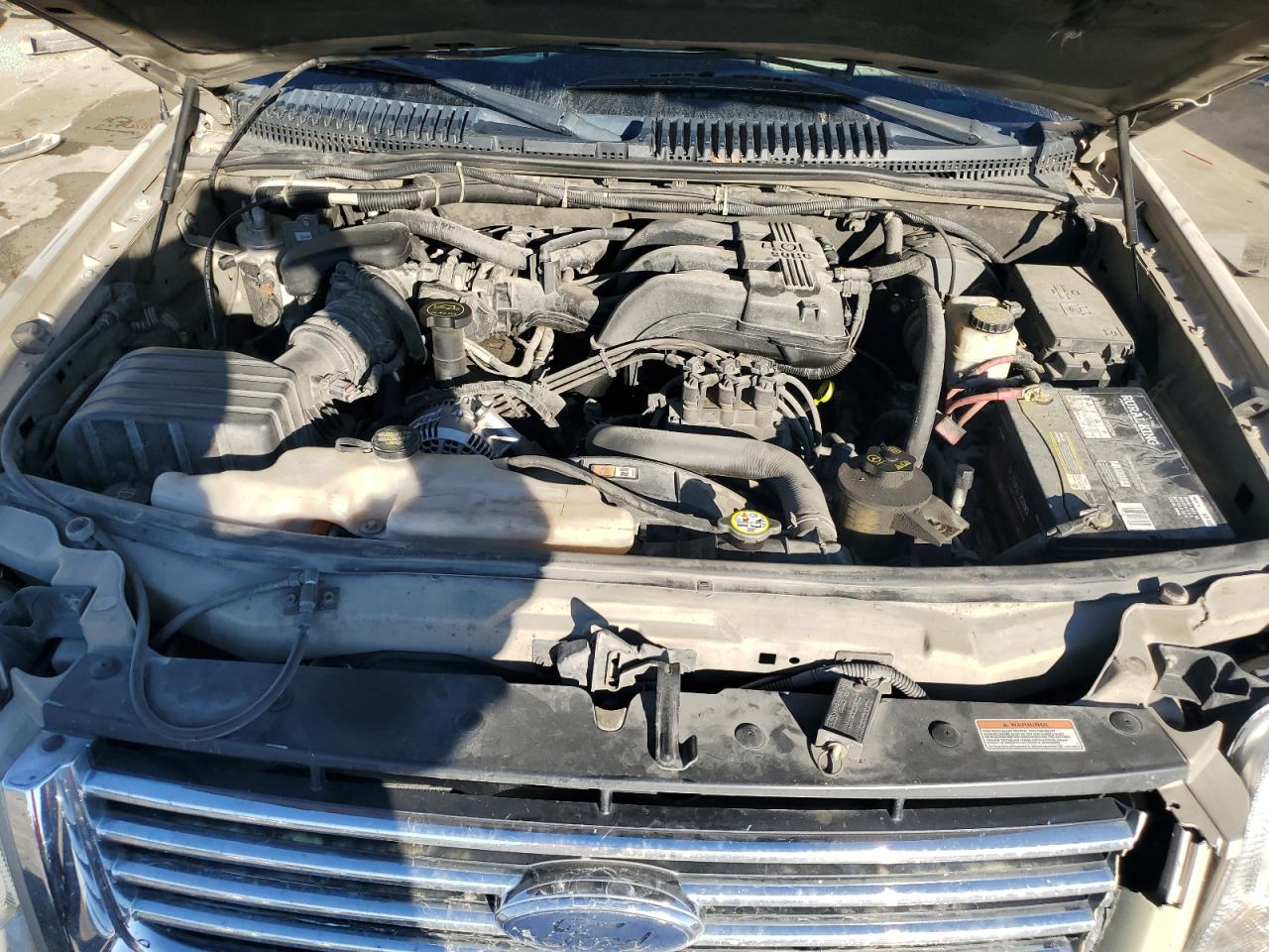 2007 Ford Explorer VIN 1FMEU75E17UA68104 Copart auction photo, all over damage thumbnail 13