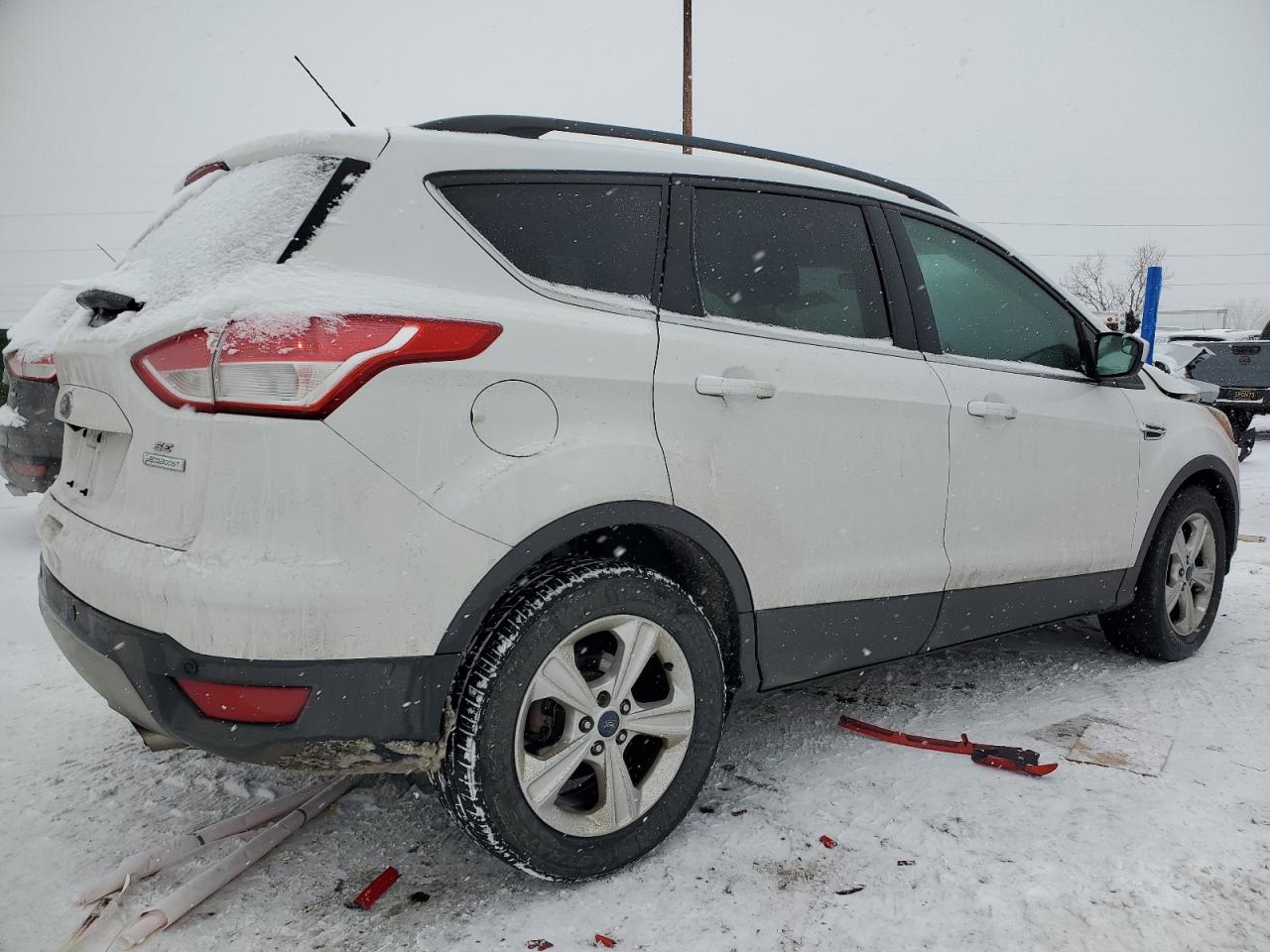2016 Ford Escape VIN 1FMCU0GX3GUC09414 Copart auction photo, front end damage thumbnail 3