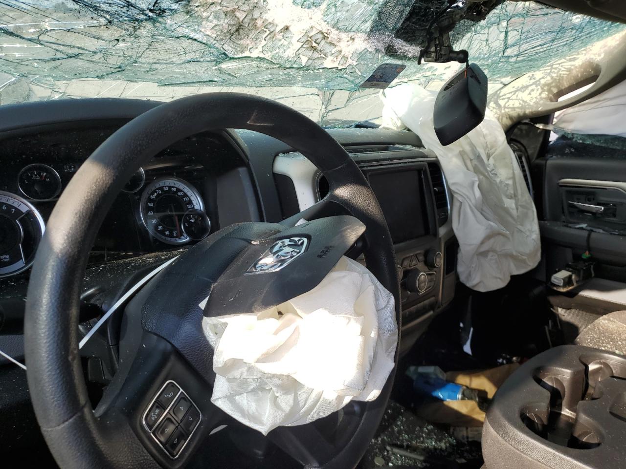 2019 RAM 1500 VIN 1C6RR7GG0KS700429 Copart auction photo, rollover / front end damage thumbnail 8