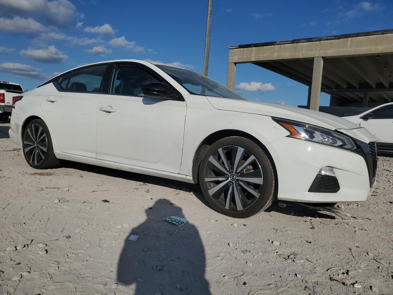 2020 Nissan Altima VIN 1N4BL4CVXLC249798 Copart auction photo, front end / side damage thumbnail 4
