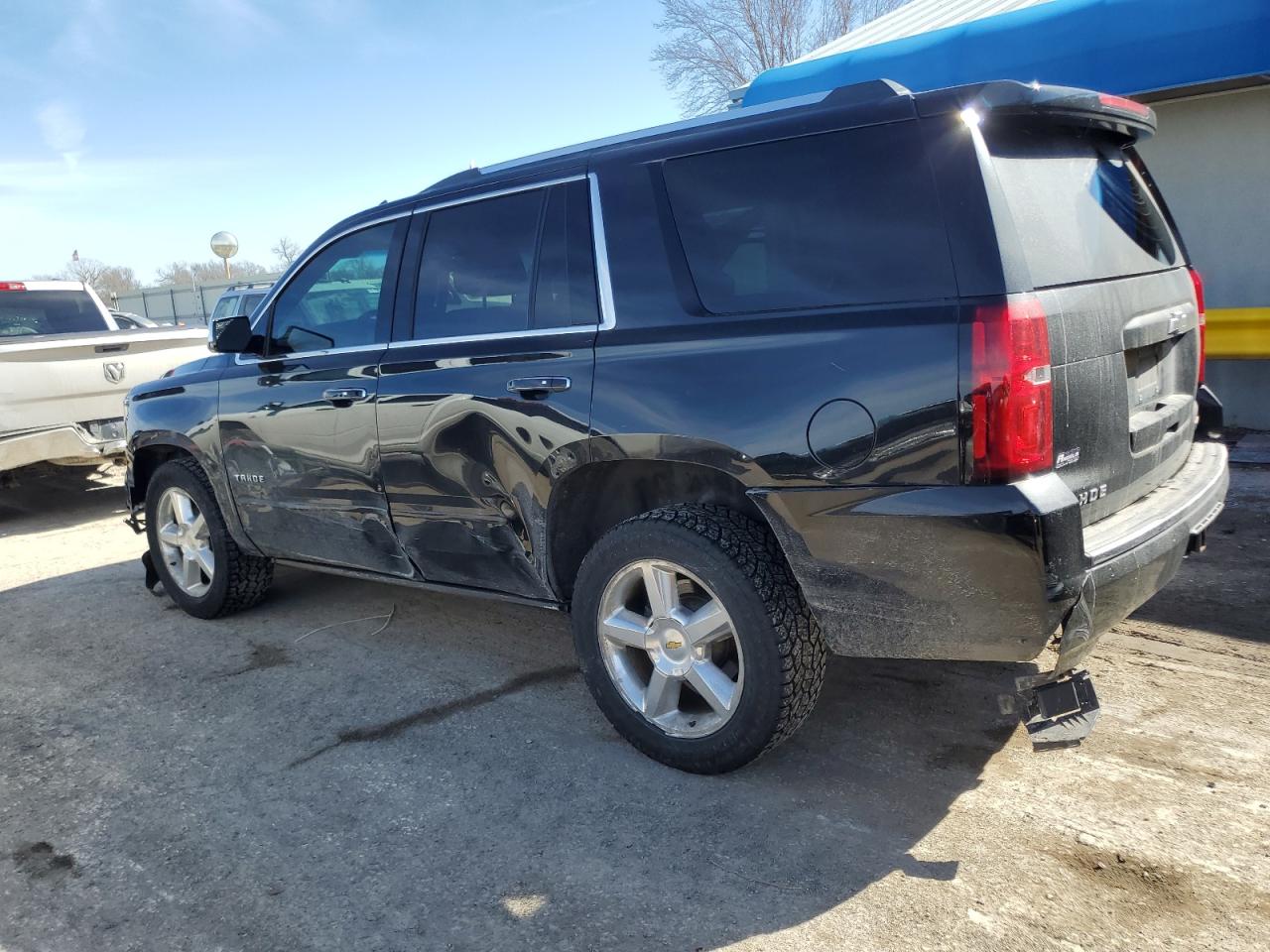 2017 Chevrolet Tahoe VIN 1GNSKCKC4HR293525 Copart auction photo, front end / side damage thumbnail 2