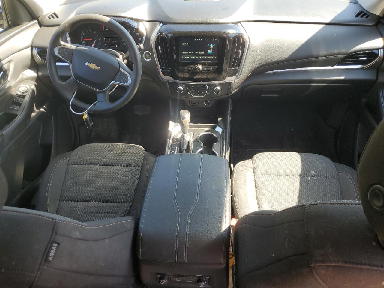 2019 Chevrolet Traverse VIN 1GNERFKW3KJ164623 Copart auction photo, front end / side damage thumbnail 8