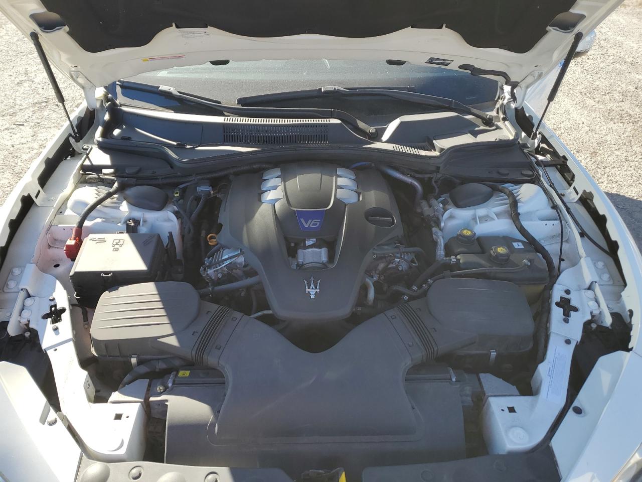 2019 Maserati Ghibli VIN ZAM57YTA0K1336504 Copart auction photo, rear end damage thumbnail 11