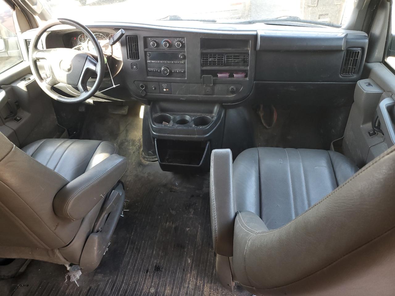2016 Chevrolet Express VIN 1GCWGBFF4G1230545 Copart auction photo, front end damage thumbnail 8