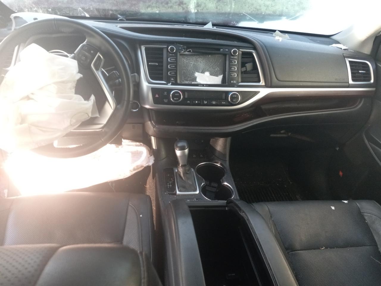 2015 Toyota Highlander VIN 5TDDKRFH8FS170822 Copart auction photo, front end damage thumbnail 8