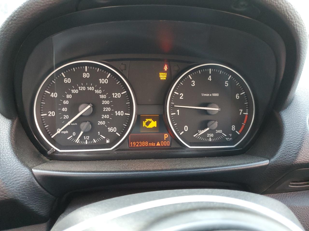 2013 BMW 1er VIN WBAUC9C5XDVY60157 Copart auction photo, minor dent/scratches damage thumbnail 9