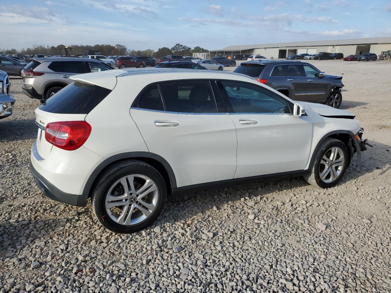 2018 Mercedes-Benz GLA-klasse VIN WDCTG4GB2JJ408447 Copart auction photo, front end damage thumbnail 3