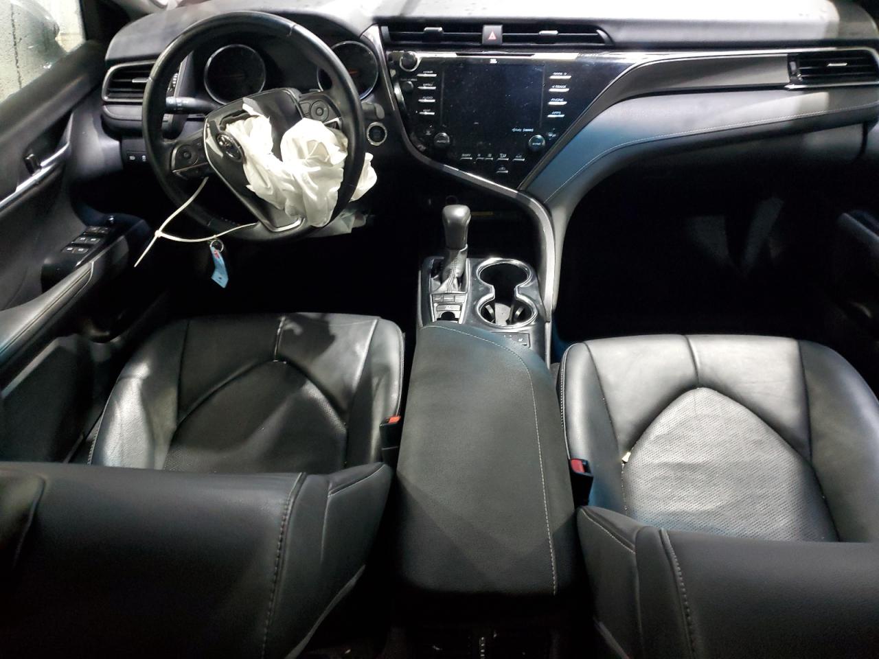 2019 Toyota Camry VIN 4T1B61HK0KU188383 Copart auction photo, front end / minor dent/scratches damage thumbnail 8