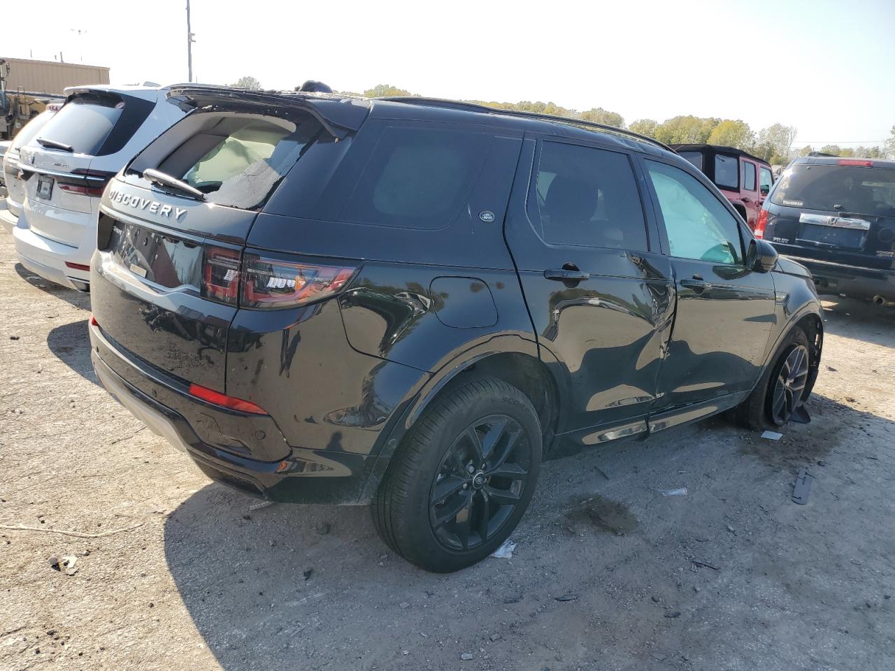 2024 Land Rover Discovery VIN SALCJ2FX1RH346625 Copart auction photo, front end / rear end damage thumbnail 3