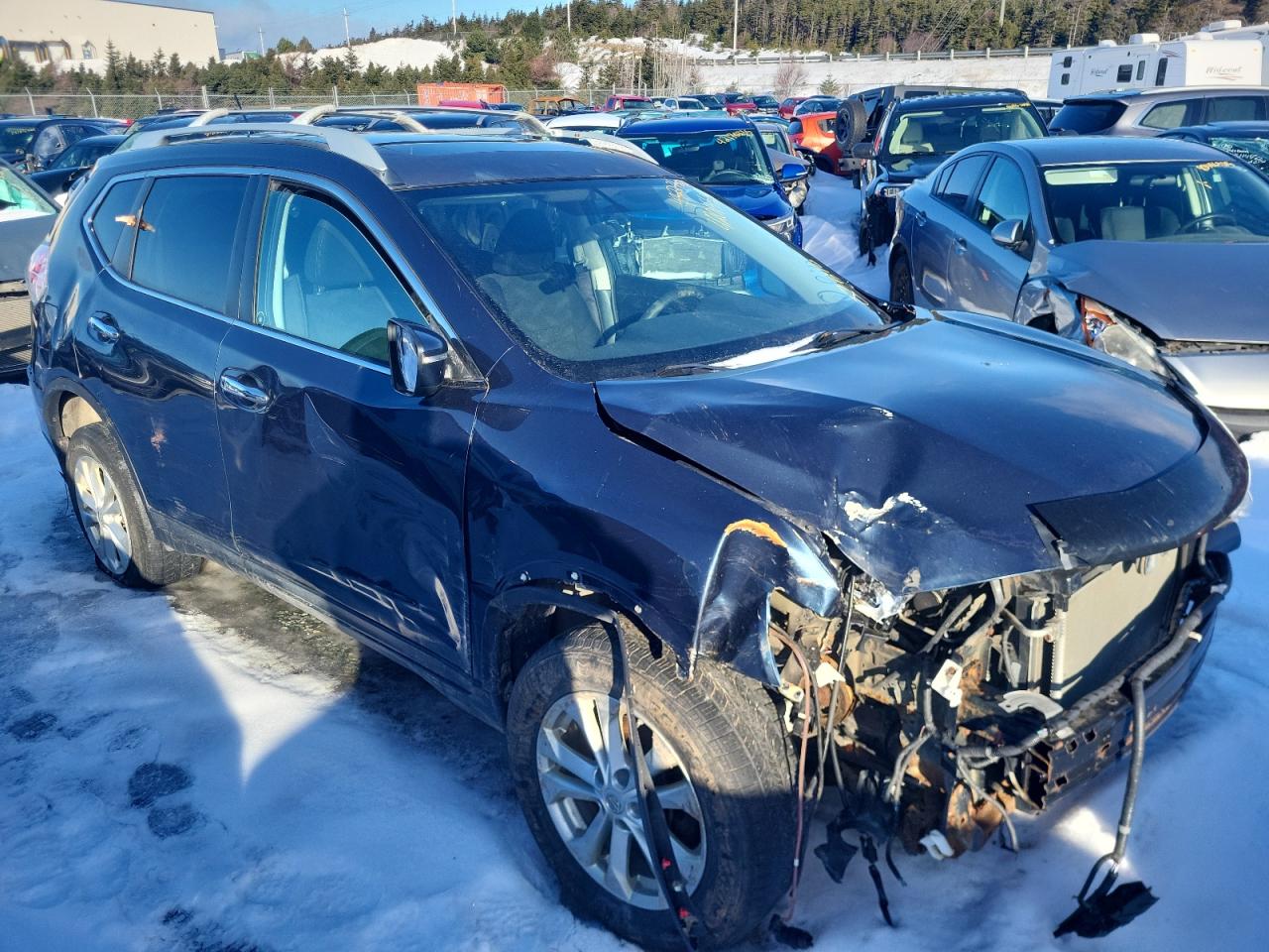 2015 Nissan Rogue VIN 5N1AT2MV1FC917075 Copart auction photo, front end / all over damage thumbnail 4