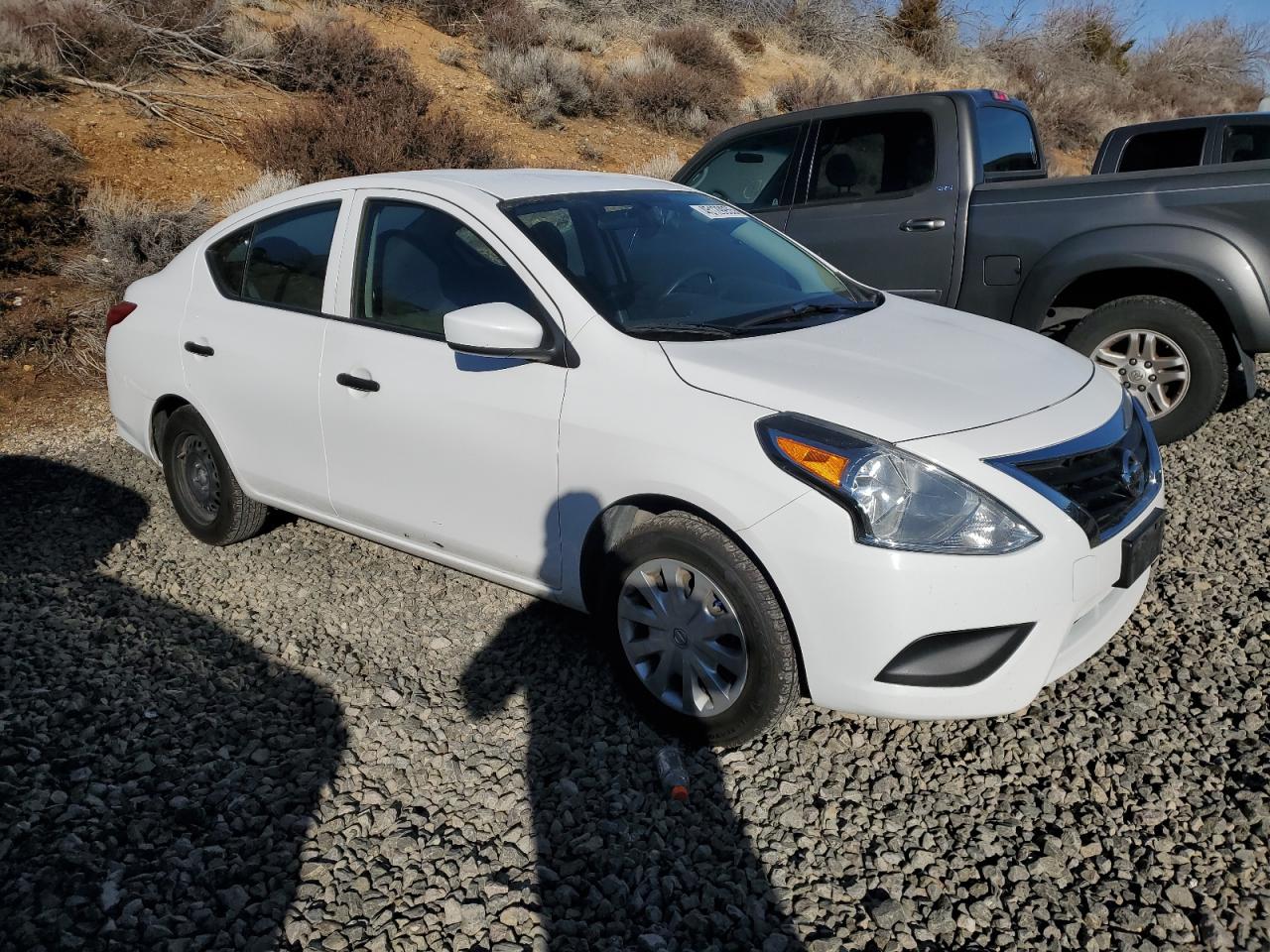 2016 Nissan Versa VIN 3N1CN7APXGL860331 Copart auction photo, normal wear damage thumbnail 4