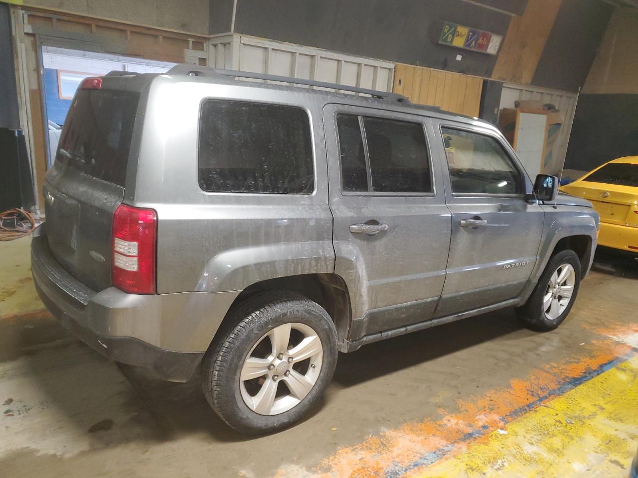 2011 Jeep Liberty (Patriot) VIN 1J4NF1GB8BD277728 Copart auction photo, mechanical / minor dent/scratches damage thumbnail 3