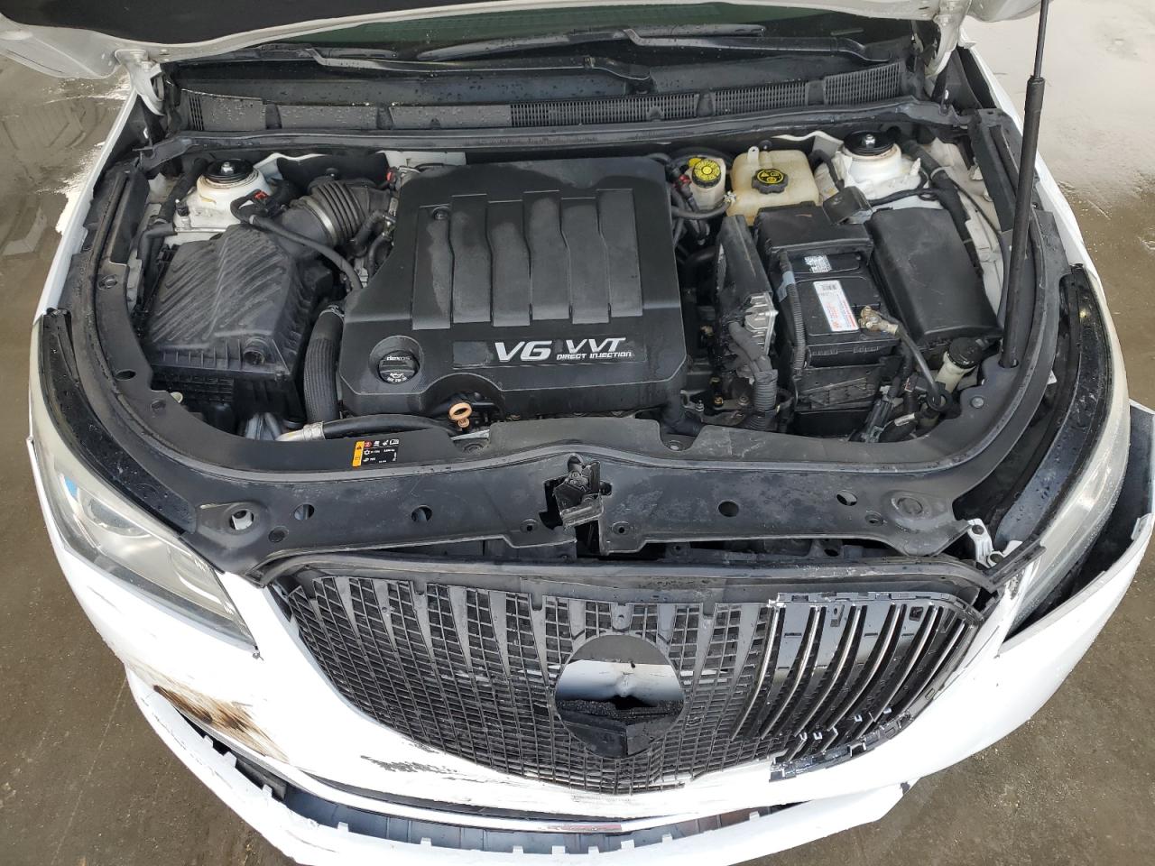 2015 Buick LaCrosse VIN 1G4GB5G36FF143638 Copart auction photo, front end / minor dent/scratches damage thumbnail 11