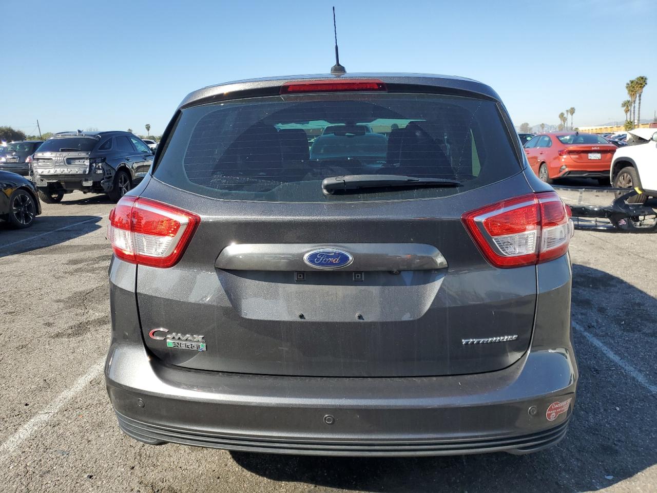 2017 Ford C-MAX VIN 1FADP5FU4HL112367 Copart auction photo, front end / minor dent/scratches damage thumbnail 6
