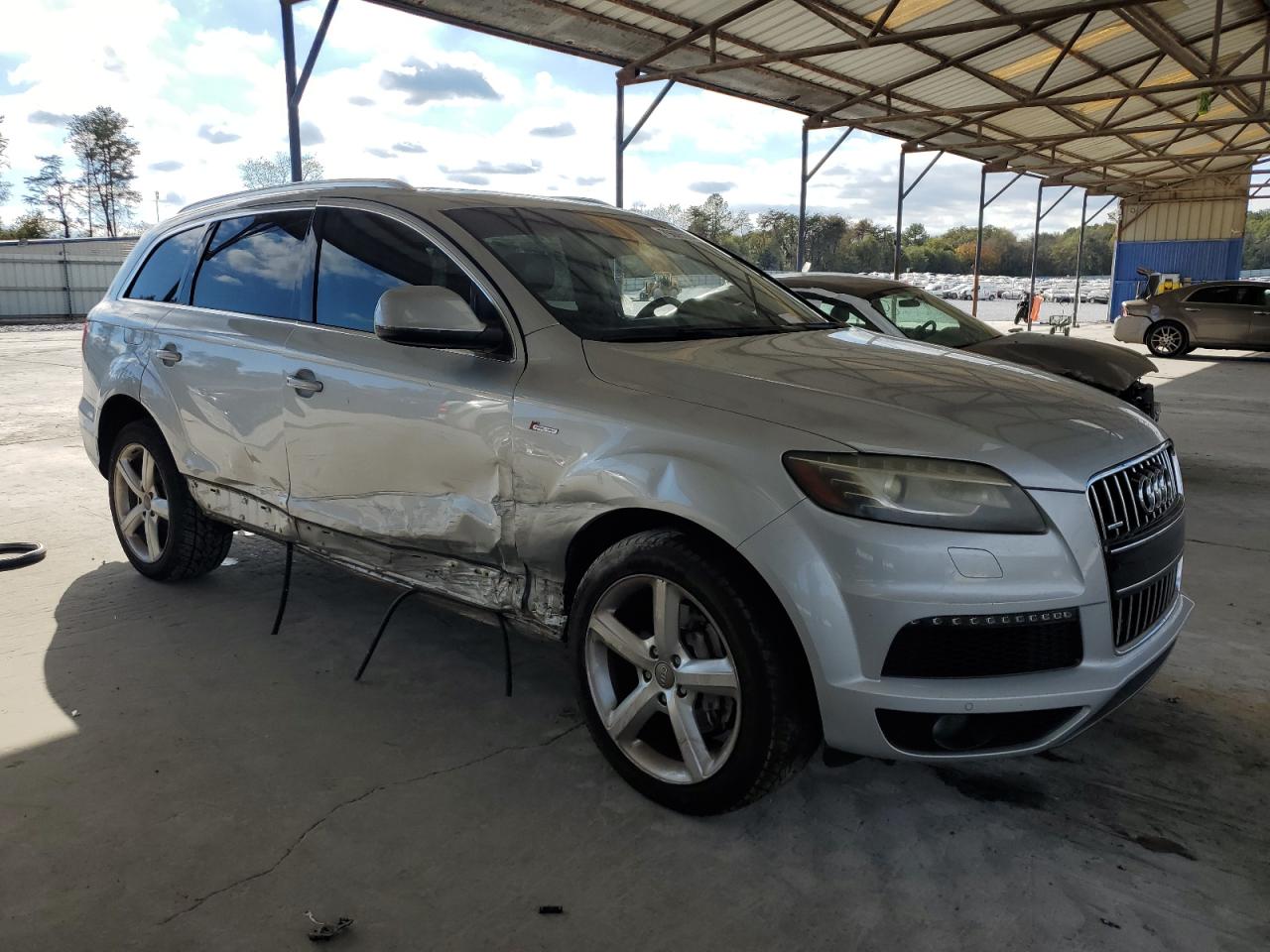 2013 Audi Q7 VIN WA1DGBFE6DD001500 Copart auction photo, side / front end damage thumbnail 4