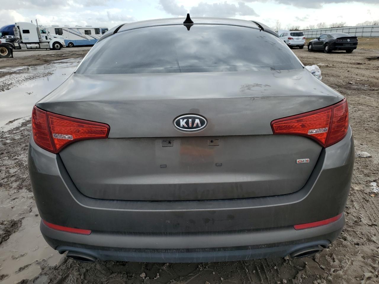 2011 KIA Optima VIN KNAGM4A72B5058085 Copart auction photo, front end / minor dent/scratches damage thumbnail 6