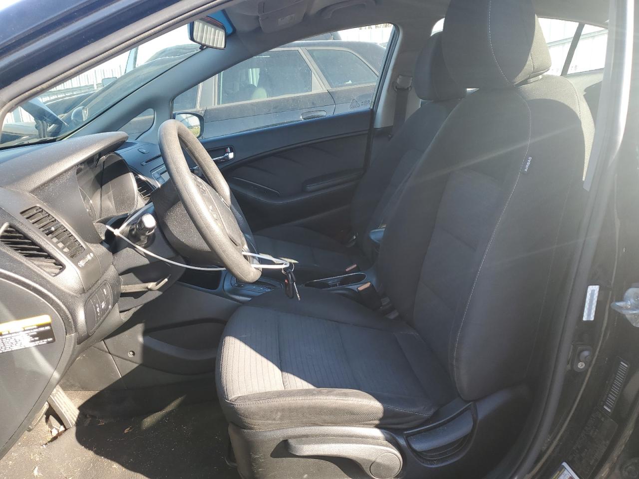 2015 KIA Forte VIN KNAFX4A61F5395296 Copart auction photo, front end / side damage thumbnail 7