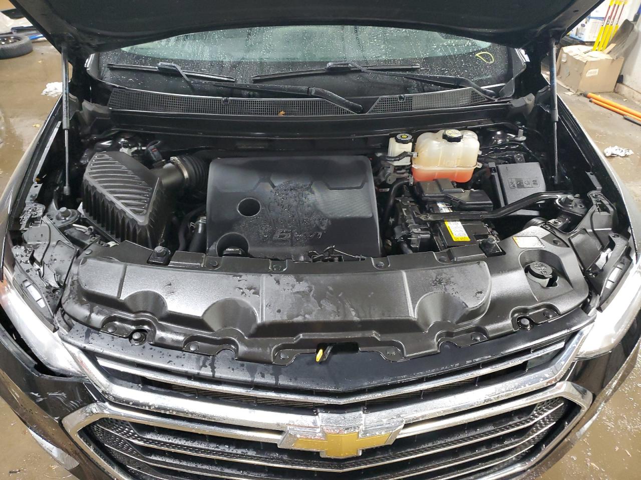 2020 Chevrolet Traverse VIN 1GNERGKW0LJ223361 Copart auction photo, side / front end damage thumbnail 11