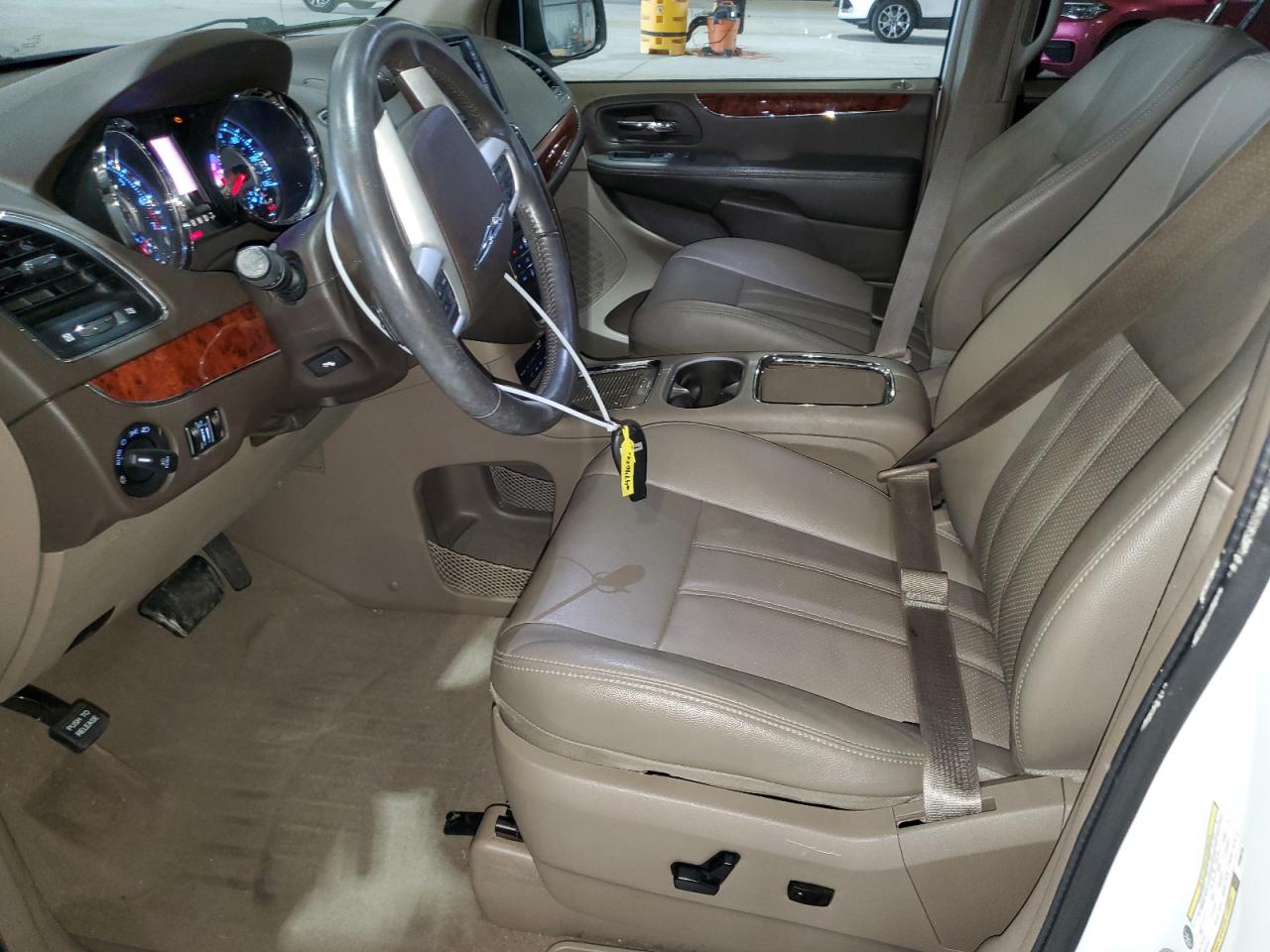 2014 Chrysler Town & Country VIN 2C4RC1CG6ER300748 Copart auction photo, rear end / minor dent/scratches damage thumbnail 7